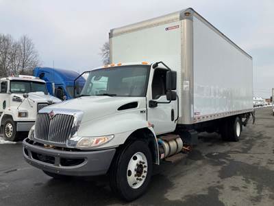 International MV607 26 ft Box Truck - 280HP, 6 Speed Automatic, Roll up Door, Liftgate