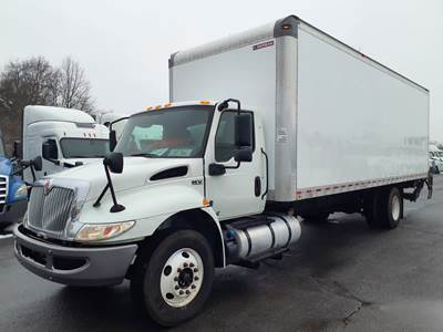 International MV607 26 ft Box Truck - 280HP, 6 Speed Automatic, Roll up Door, Liftgate
