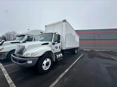 International MV607 26 ft Box Truck - 240HP, 6 Speed Automatic, Roll up Door, Liftgate