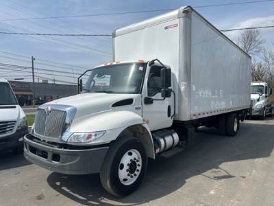 International MV607 26 ft Box Truck - 240HP, 6 Speed Automatic, Roll up Door, Liftgate