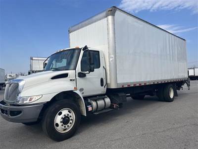 International MV607 26 ft Box Truck - 240HP, 6 Speed Automatic, Roll up Door, Liftgate