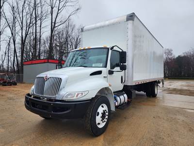 International MV607 26 ft Box Truck - 240HP, 6 Speed Automatic, Roll up Door, Liftgate