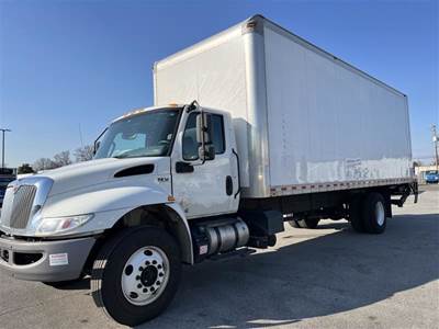 International MV607 26 ft Box Truck - 240HP, 6 Speed Automatic, Roll up Door, Liftgate