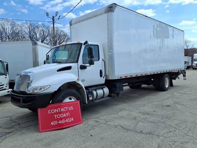 International MV607 26 ft Box Truck - 240HP, 6 Speed Automatic, Roll up Door, Liftgate