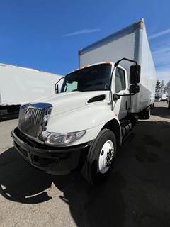 International MV607 26 ft Box Truck - 240HP, 6 Speed Automatic, Roll up Door, Liftgate