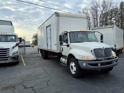 International MV607 26 ft Box Truck - 240HP, 6 Speed Automatic, Roll up Door, Liftgate