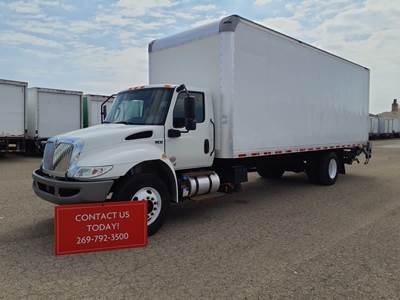 International MV607 26 ft Box Truck - 280HP, 6 Speed Automatic, Roll up Door, Liftgate