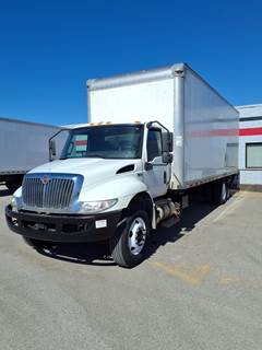 International MV607 26 ft Box Truck - 240HP, 6 Speed Automatic, Roll up Door, Liftgate