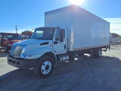 International MV607 26 ft Box Truck - 240HP, 6 Speed Automatic, Roll up Door, Liftgate
