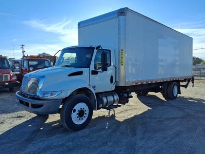 International MV607 26 ft Box Truck - 240HP, 6 Speed Automatic, Roll up Door, Liftgate