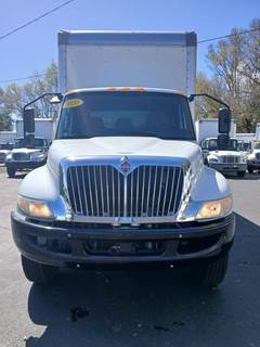 International MV607 26 ft Box Truck - 240HP, 6 Speed Automatic, Roll up Door, Liftgate