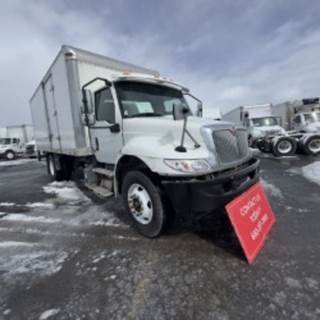 International MV607 20 ft Box Truck - 325HP, 6 Speed Automatic, Roll up Door