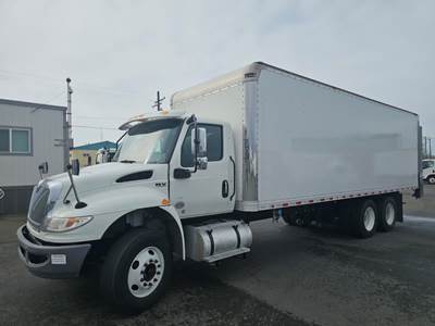 International MV607 26 ft Box Truck - 350HP, 6 Speed Automatic, Roll up Door, Liftgate