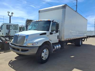 International MV607 26 ft Box Truck - 240HP, 6 Speed Automatic, Roll up Door, Liftgate