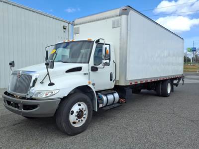 International MV607 26 ft Box Truck - 240HP, 6 Speed Automatic, Roll up Door, Liftgate