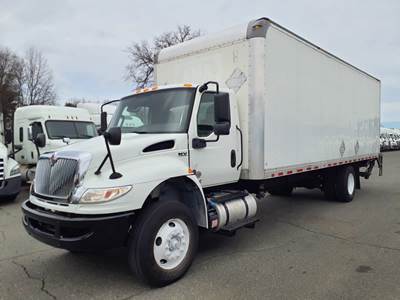 International MV607 26 ft Box Truck - 240HP, 6 Speed Automatic, Roll up Door, Liftgate