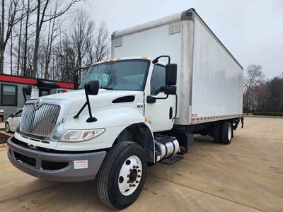 International MV607 26 ft Box Truck - 260HP, 6 Speed Automatic, Roll up Door, Liftgate