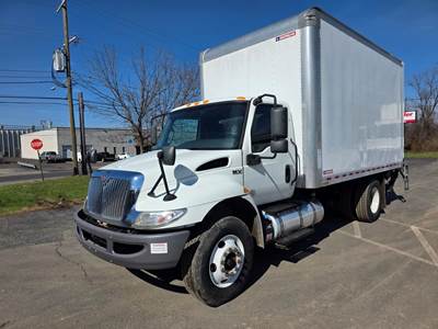 International MV607 18 ft Box Truck - 240HP, 6 Speed Automatic, Roll up Door, Liftgate