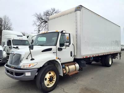 International MV607 26 ft Box Truck - 240HP, 6 Speed Automatic, Roll up Door, Liftgate