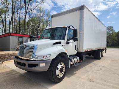 International MV607 26 ft Box Truck - 240HP, 6 Speed Automatic, Roll up Door, Liftgate