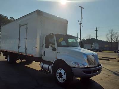 International MV607 26 ft Box Truck - 240HP, 6 Speed Automatic, Roll up Door, Liftgate