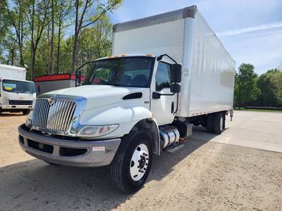 International MV607 26 ft Box Truck - 280HP, 6 Speed Automatic, Roll up Door, Liftgate