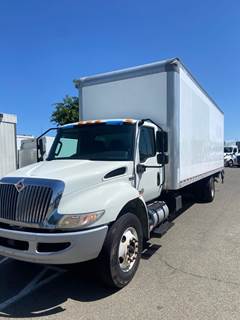 International MV607 26 ft Box Truck - 240HP, 6 Speed Automatic, Roll up Door, Liftgate