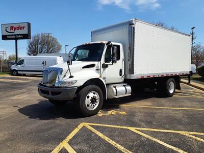 International MV607 18 ft Box Truck - 260HP, 6 Speed Automatic, Roll up Door