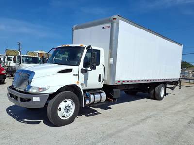 International MV607 26 ft Box Truck - 280HP, 6 Speed Automatic, Roll up Door, Liftgate