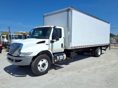 International MV607 26 ft Box Truck - 240HP, 6 Speed Automatic, Roll up Door, Liftgate