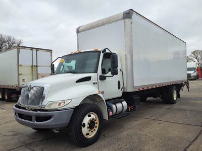 International MV607 26 ft Box Truck - 240HP, 6 Speed Automatic, Roll up Door, Liftgate