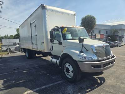 International MV607 26 ft Box Truck - 280HP, 6 Speed Automatic, Roll up Door, Liftgate