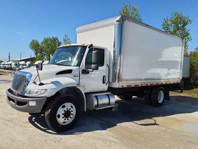 International MV607 18 ft Box Truck - 260HP, 6 Speed Automatic, Roll up Door
