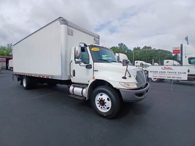 International MV607 26 ft Box Truck - 240HP, 6 Speed Automatic, Roll up Door, Liftgate