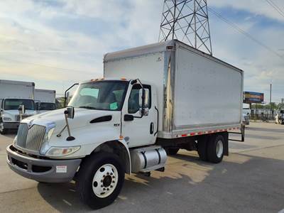 International MV607 18 ft Box Truck - 260HP, 6 Speed Automatic, Roll up Door