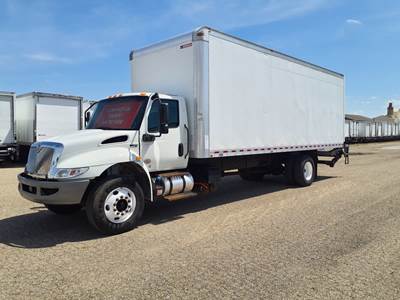 International MV607 26 ft Box Truck - 280HP, 6 Speed Automatic, Roll up Door, Liftgate