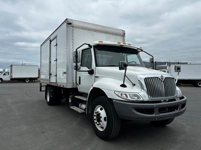 International MV607 18 ft Box Truck - 325HP, 6 Speed Automatic, Roll up Door