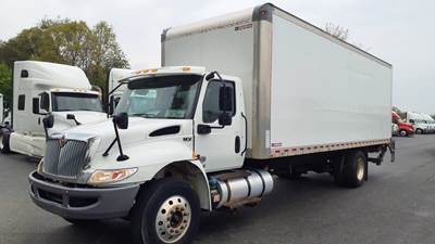 International MV607 26 ft Box Truck - 240HP, 6 Speed Automatic, Roll up Door, Liftgate
