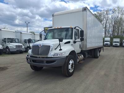 International MV607 24 ft Box Truck - 280HP, 6 Speed Automatic, Roll up Door, Liftgate