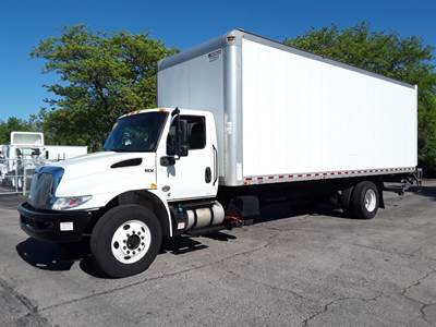 International MV607 26 ft Box Truck - 240HP, 6 Speed Automatic, Roll up Door, Liftgate