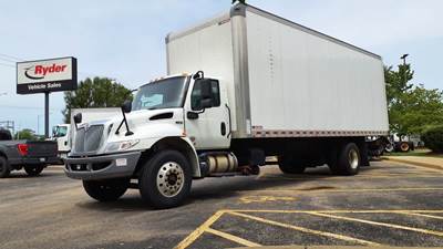International MV607 26 ft Box Truck - 260HP, 6 Speed Automatic, Roll up Door, Liftgate