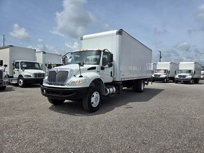 International MV607 24 ft Box Truck - 240HP, 6 Speed Automatic, Roll up Door, Liftgate