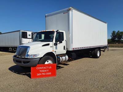 International MV607 26 ft Box Truck - 280HP, 6 Speed Automatic, Roll up Door, Liftgate