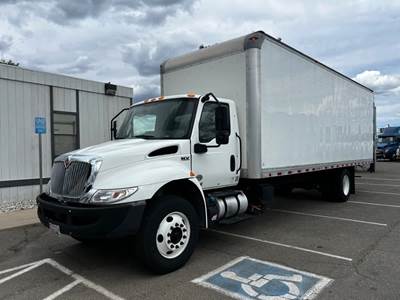 International MV607 26 ft Box Truck - 240HP, 6 Speed Automatic, Roll up Door, Liftgate