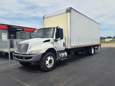 International MV607 26 ft Box Truck - 240HP, 6 Speed Automatic, Roll up Door, Liftgate