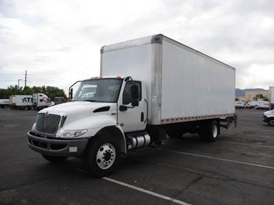 International MV607 26 ft Box Truck - 280HP, 6 Speed Automatic, Roll up Door, Liftgate