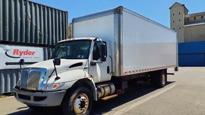 International MV607 26 ft Box Truck - 240HP, 7 Speed Automatic, Roll up Door, Liftgate