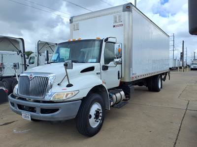 International MV607 26 ft Box Truck - 240HP, 6 Speed Automatic, Roll up Door, Liftgate