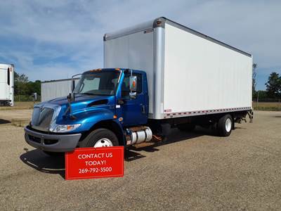 International MV607 26 ft Box Truck - 240HP, 6 Speed Automatic, Roll up Door, Liftgate