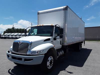 International MV607 26 ft Box Truck - 240HP, 6 Speed Automatic, Roll up Door, Liftgate